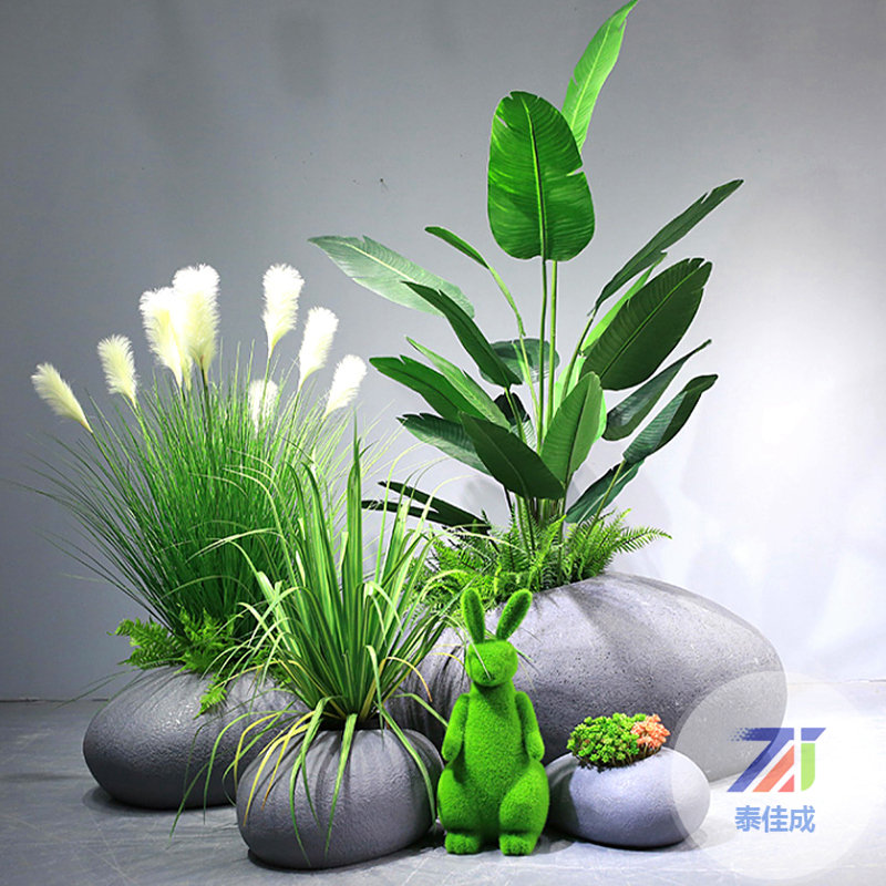 深圳玻璃鋼雕塑平時保養(yǎng)要注意哪些問題呢？